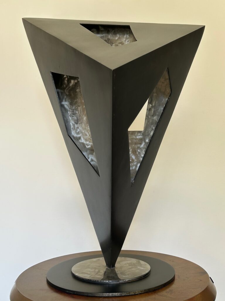 sculpture 1 of 1 (2) Manhattan Moment