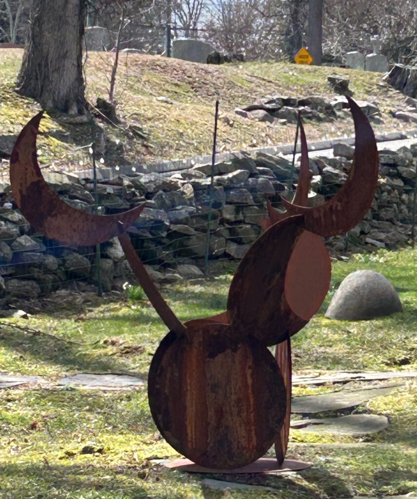 sculpture 1 of 6 Luna